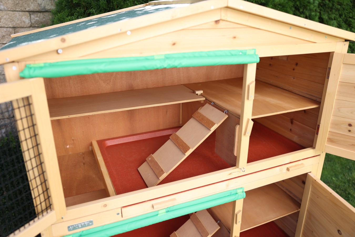 Králíkárna Appartment – mříže a detaily konstrukce