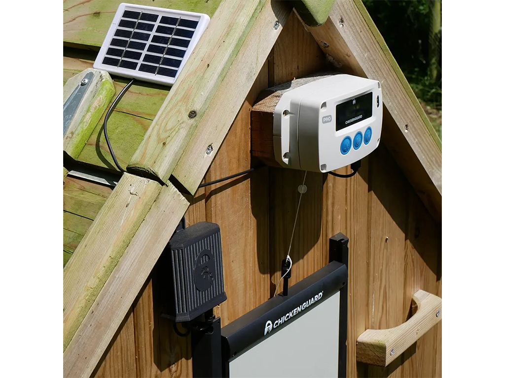 Chicken Guard PRO Solar Kit – přední pohled